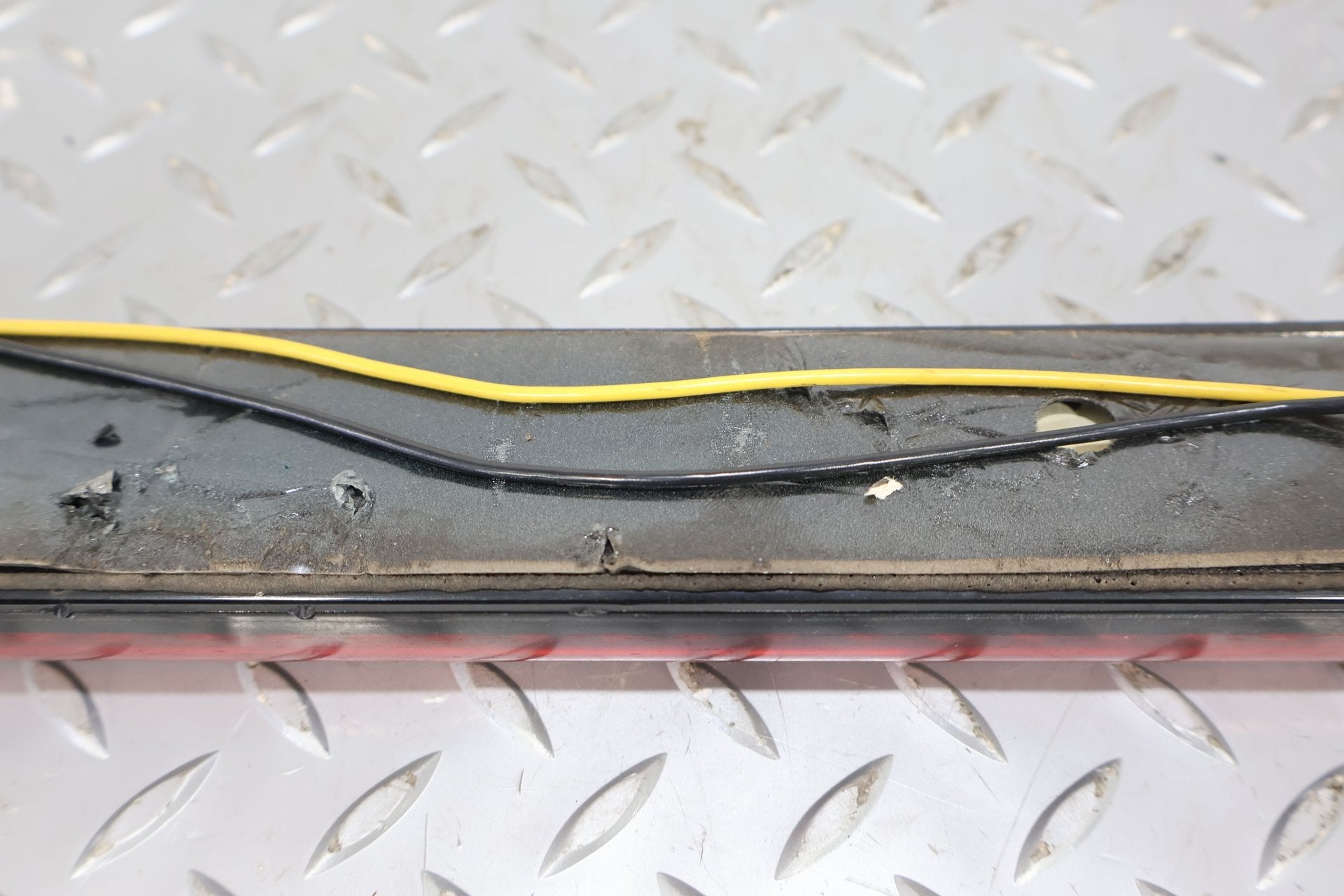 2003-2009 Hummer H2 3rd Brake Light 15145321