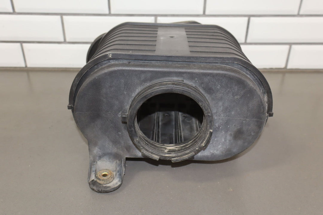 2003 - 2009 Hummer H2 - Air Cleaner Box *NO Intake Tube 19153610