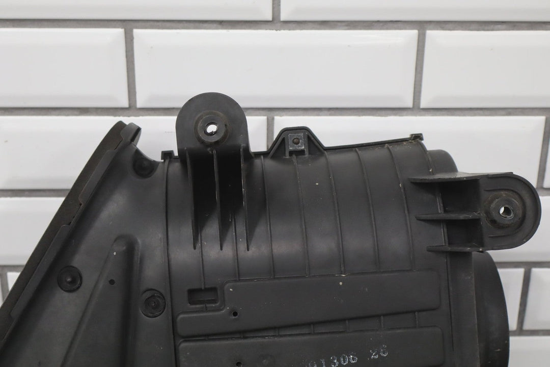 2003 - 2009 Hummer H2 - Air Cleaner Box *NO Intake Tube 19153610