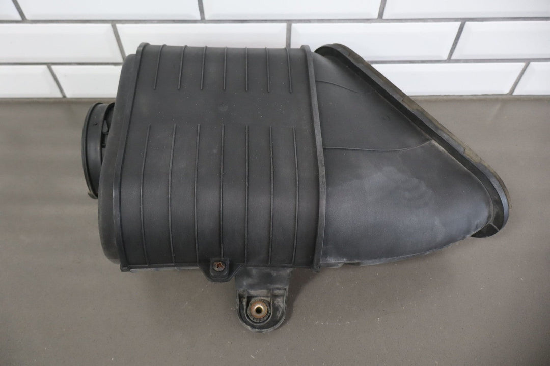 2003 - 2009 Hummer H2 - Air Cleaner Box *NO Intake Tube 19153610