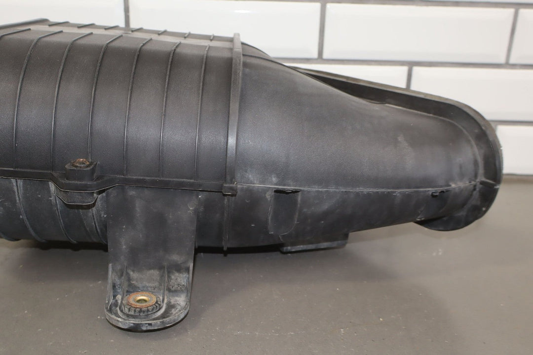 2003 - 2009 Hummer H2 - Air Cleaner Box *NO Intake Tube 19153610