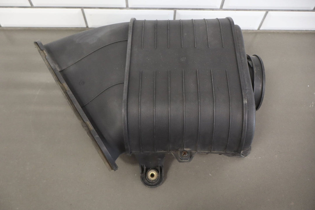 2003 - 2009 Hummer H2 - Air Cleaner Box *NO Intake Tube 19153610