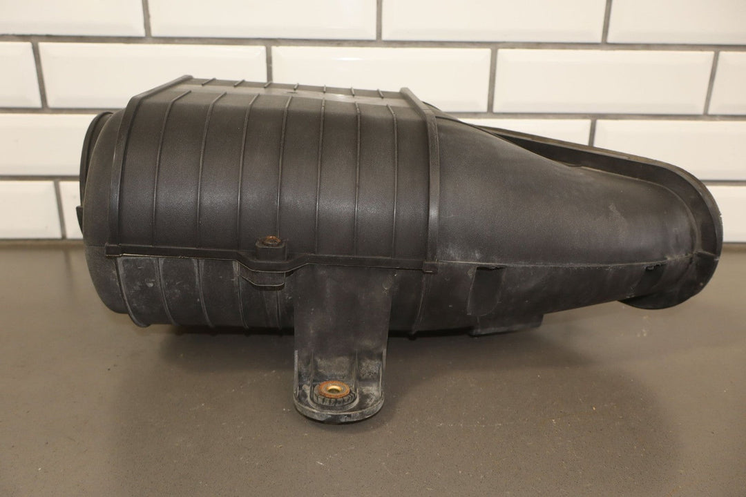 2003 - 2009 Hummer H2 - Air Cleaner Box *NO Intake Tube 19153610
