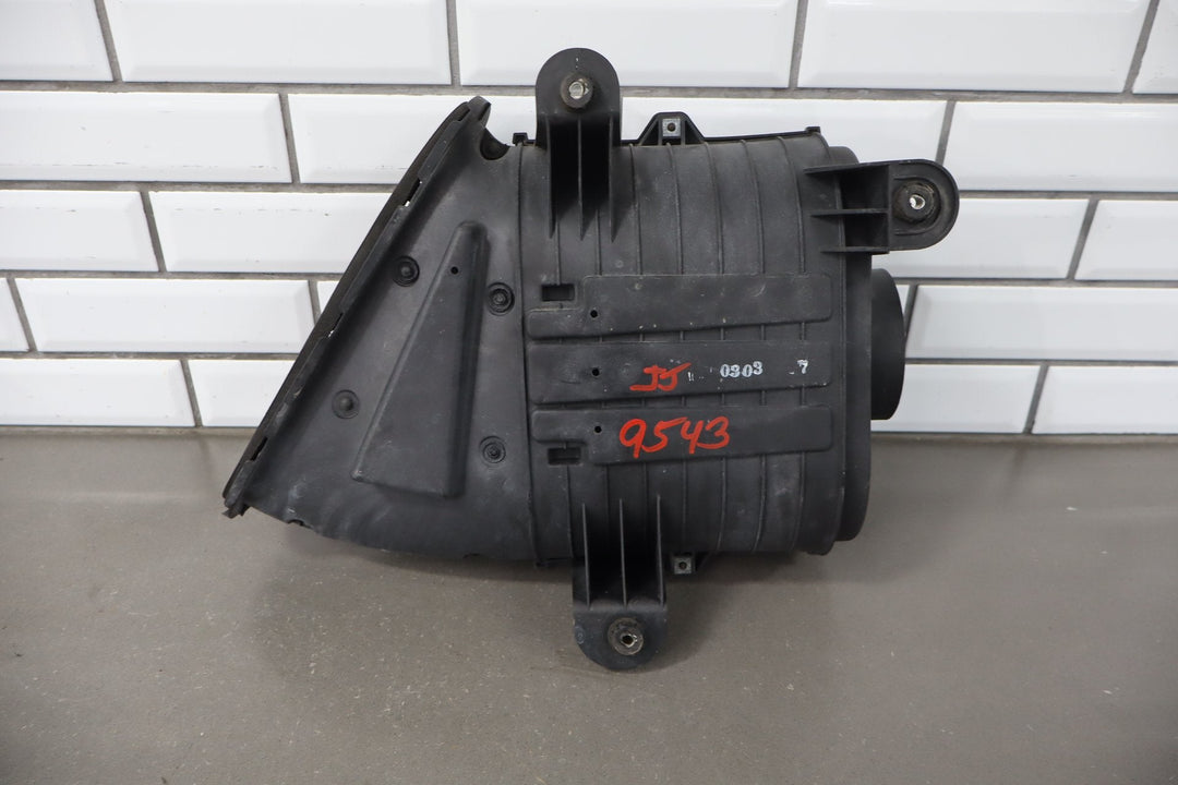 2003 - 2009 Hummer H2 - Air Cleaner With Intake Tube 19153610