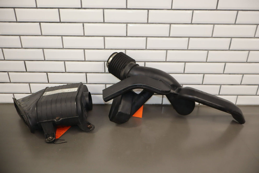 2003 - 2009 Hummer H2 - Air Cleaner With Intake Tube 19153610