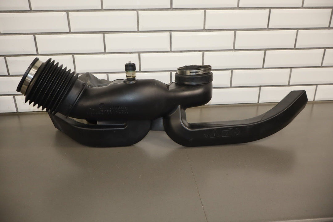 2003 - 2009 Hummer H2 - Air Cleaner With Intake Tube 19153610