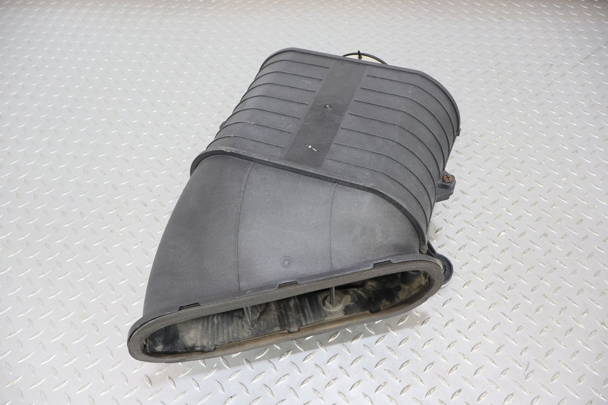 2003-2009 Hummer H2- Air Cleaner With Intake Tube 19153610