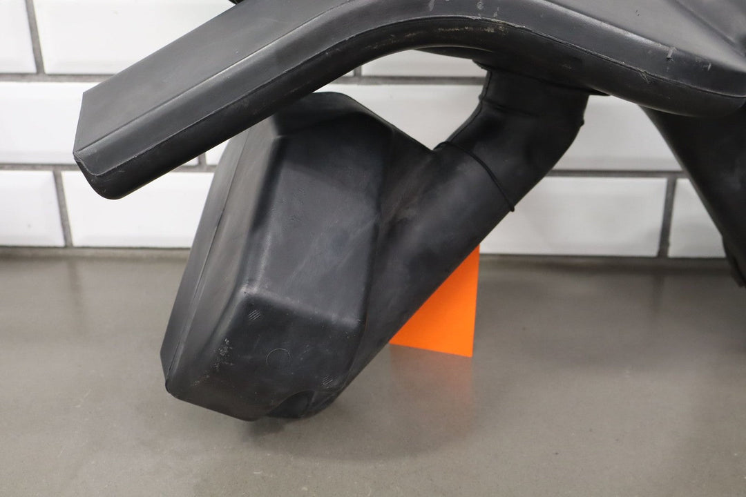 2003 - 2009 Hummer H2 - Air Cleaner With Intake Tube 19153610