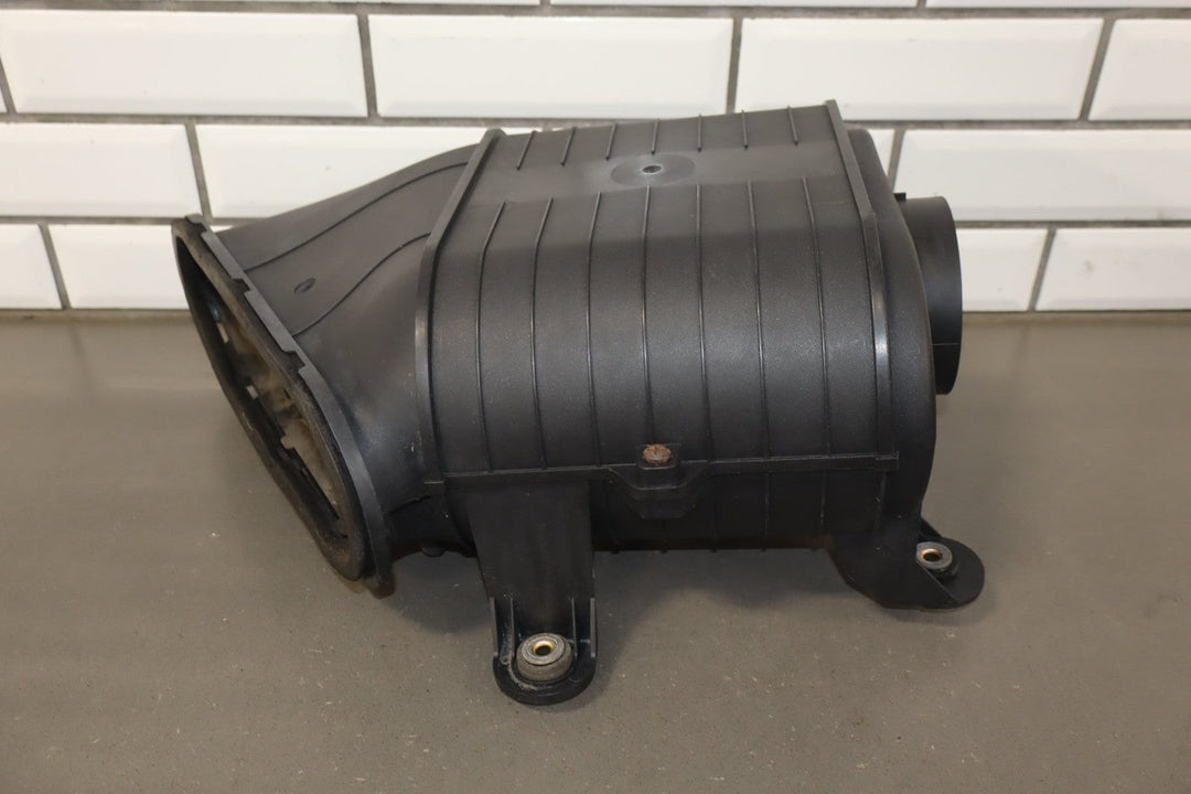 2003 - 2009 Hummer H2 - Air Cleaner With Intake Tube 19153610