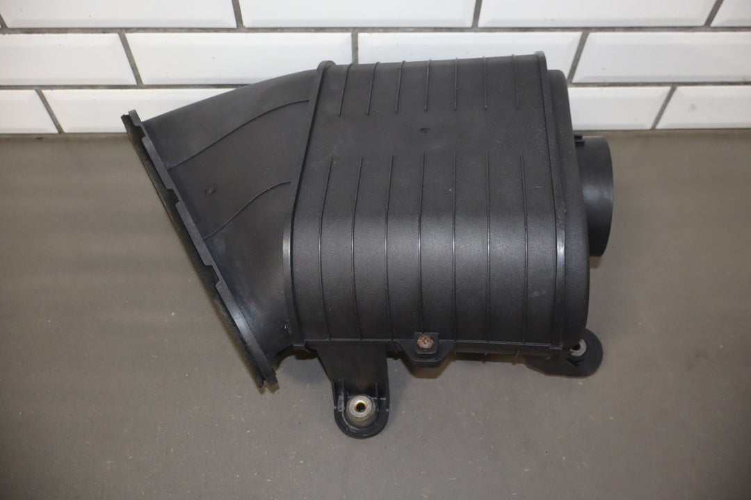 2003 - 2009 Hummer H2 - Air Cleaner With Intake Tube 19153610