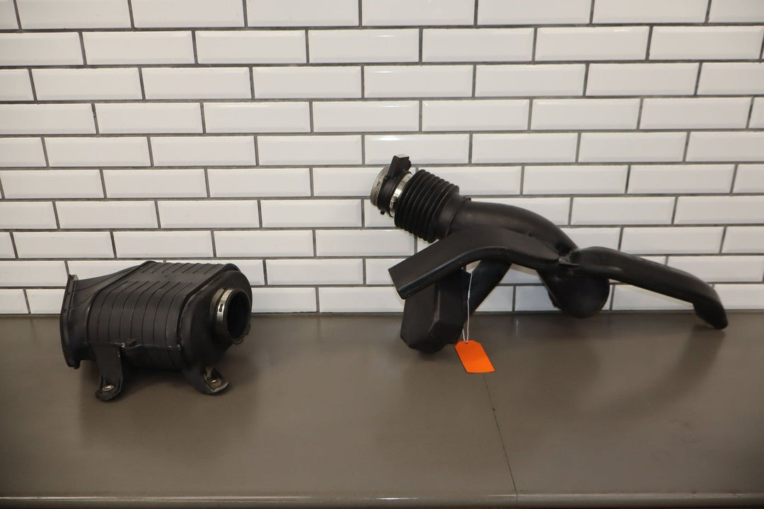 2003 - 2009 Hummer H2 - Air Cleaner With Intake Tube 19153610