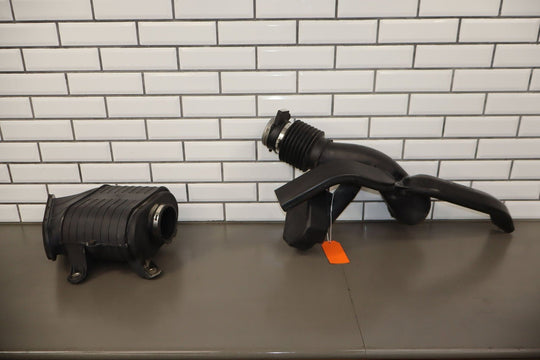 2003 - 2009 Hummer H2 - Air Cleaner With Intake Tube 19153610