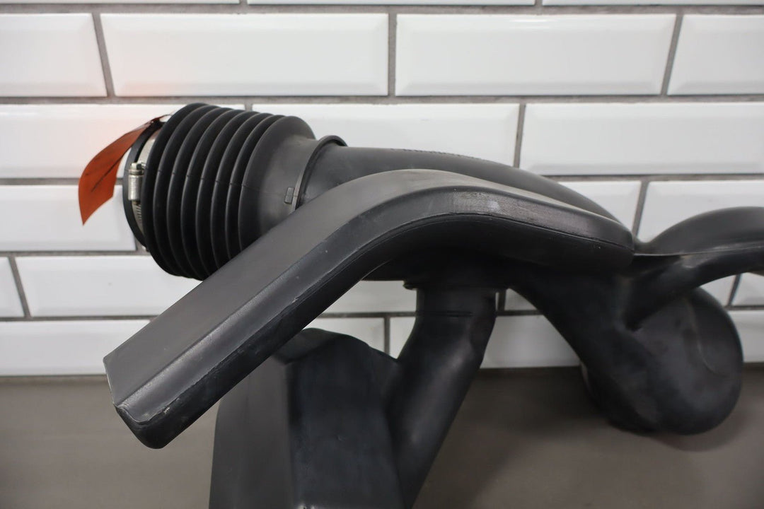 2003 - 2009 Hummer H2 - Air Cleaner With Intake Tube 19153610