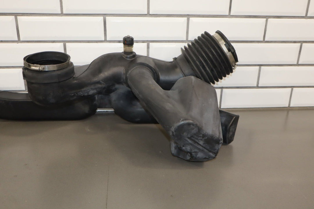 2003 - 2009 Hummer H2 - Air Cleaner With Intake Tube 19153610