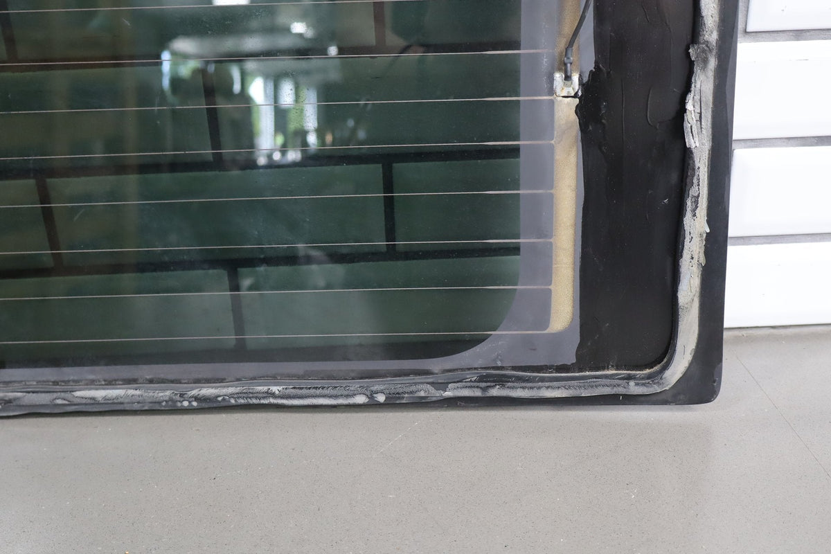2003-2009 Hummer H2 Back Window 15772337 OEM