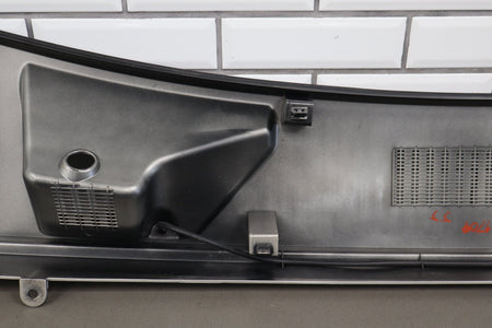 2003-2009 Hummer H2 - Center Cowl Vent Panel 19256401