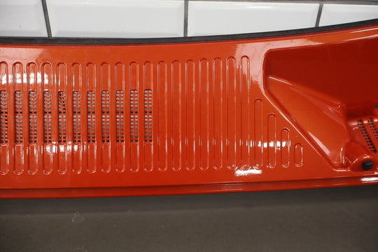 2003 - 2009 Hummer H2 Center Cowl Vent Panel *Inferno Orange 28* 19256401