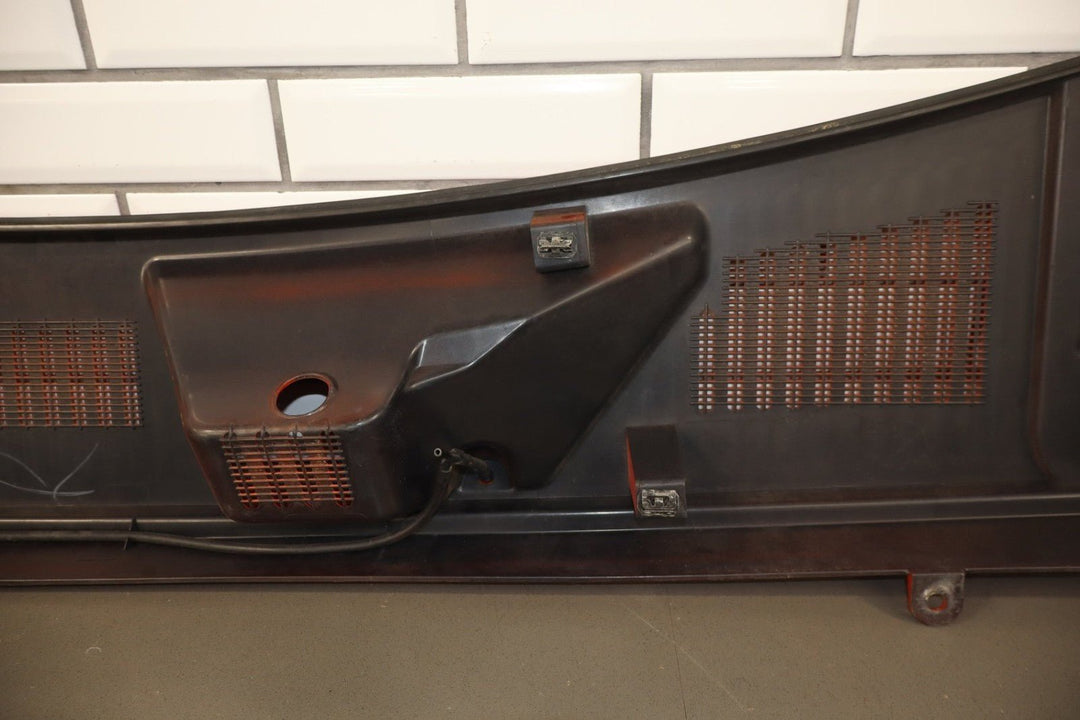 2003 - 2009 Hummer H2 - Center Cowl Vent Panel Inferno Orange 28 19256401