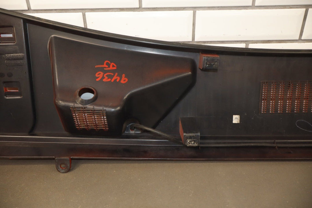 2003 - 2009 Hummer H2 Center Cowl Vent Panel *Inferno Orange 28* 19256401