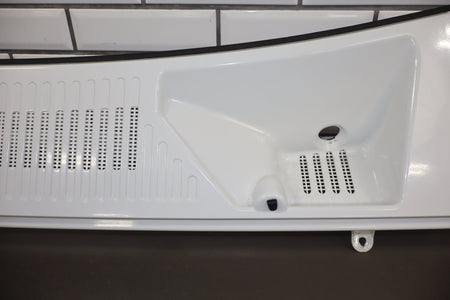 2003-2009 Hummer H2- Center Cowl Vent Panel Olympic White 50 19256401