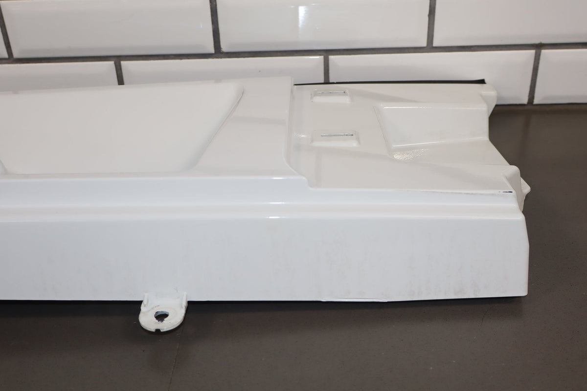 2003-2009 Hummer H2- Center Cowl Vent Panel Olympic White 50 19256401