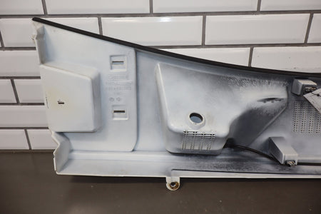 2003-2009 Hummer H2- Center Cowl Vent Panel Olympic White 50 19256401