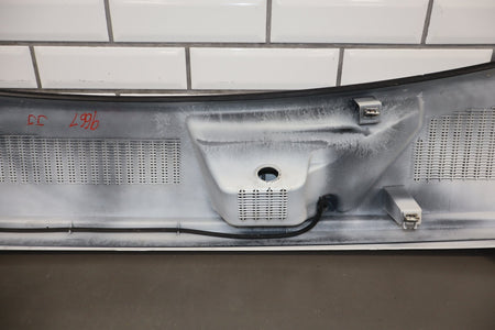 2003-2009 Hummer H2- Center Cowl Vent Panel Olympic White 50 19256401