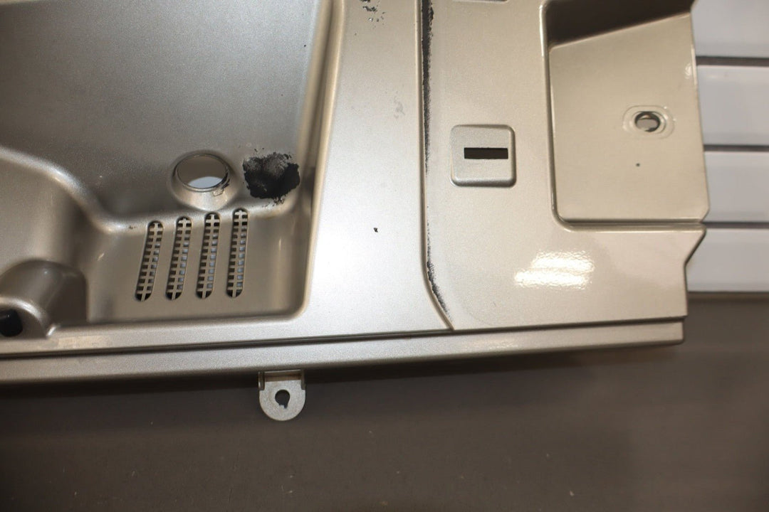 2003 - 2009 Hummer H2 - Center Cowl Vent Panel Pewter 11 19256401