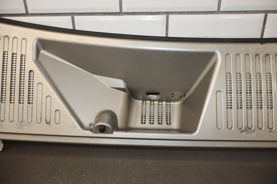 2003 - 2009 Hummer H2 - Center Cowl Vent Panel Pewter 11 19256401