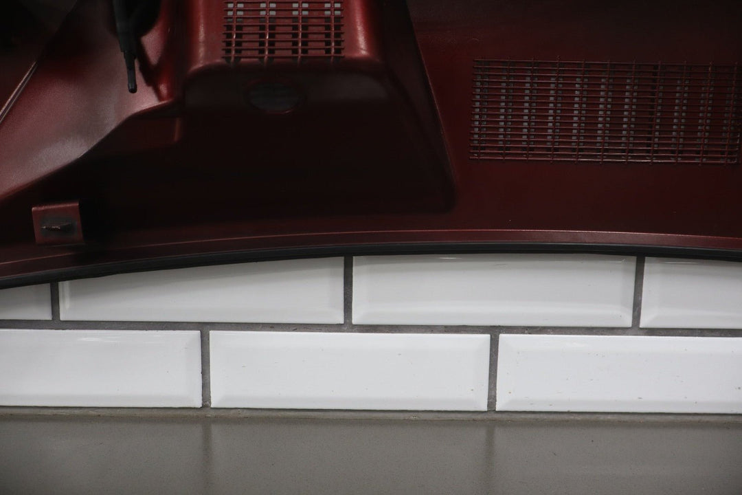 2003 - 2009 Hummer H2 - Center Cowl Vent Panel Red Metallic 72 19256401