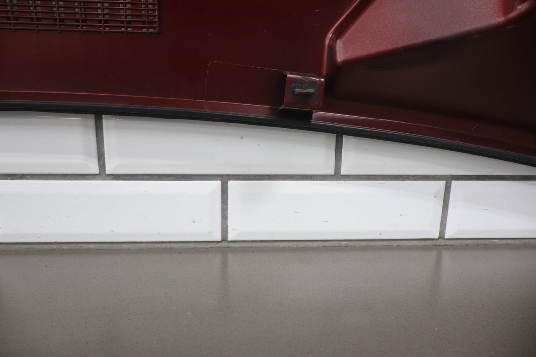 2003 - 2009 Hummer H2 - Center Cowl Vent Panel Red Metallic 72 19256401