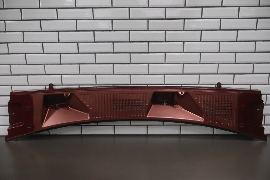 2003 - 2009 Hummer H2 - Center Cowl Vent Panel Red Metallic 72 19256401