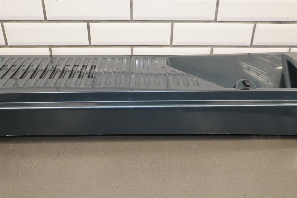 2003-2009 Hummer H2 - Center Cowl Vent Panel Stealth Gray 46 19256401