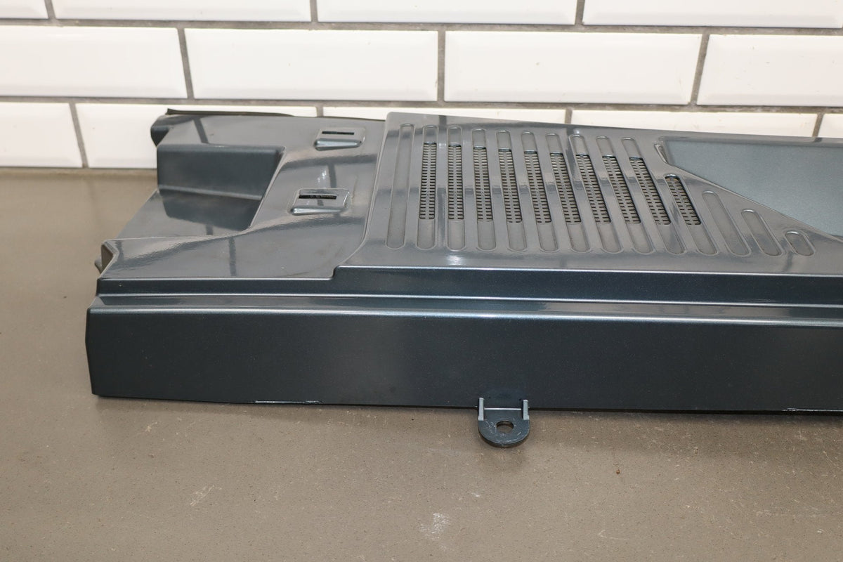 2003-2009 Hummer H2 - Center Cowl Vent Panel Stealth Gray 46 19256401