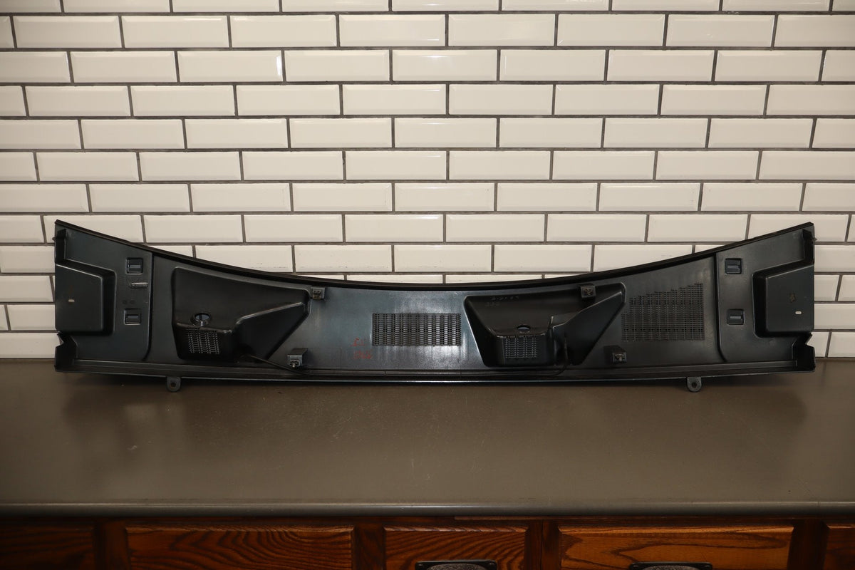 2003-2009 Hummer H2 - Center Cowl Vent Panel Stealth Gray 46 19256401