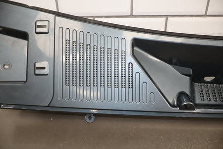 2003-2009 Hummer H2 - Center Cowl Vent Panel Stealth Gray 46 19256401