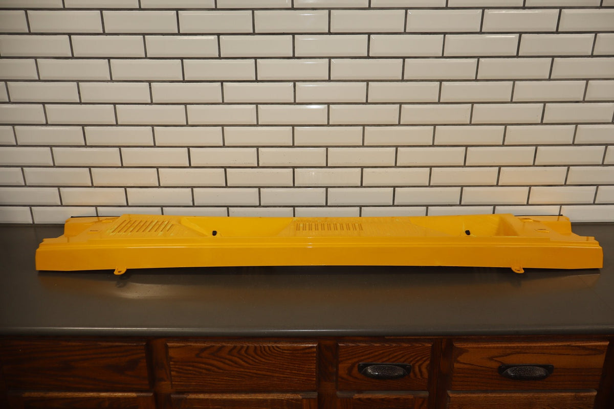 2003-2009 Hummer H2- Center Cowl Vent Panel Yellow 41 19256401