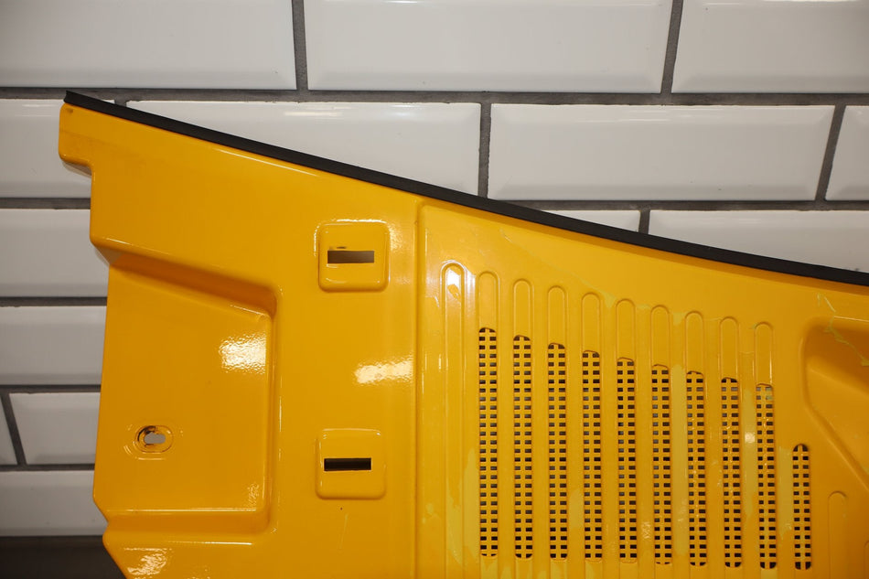 2003-2009 Hummer H2- Center Cowl Vent Panel Yellow 41 19256401