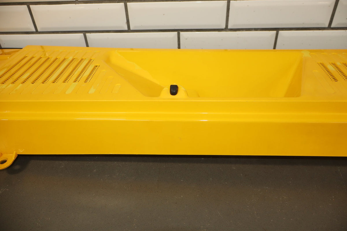 2003-2009 Hummer H2- Center Cowl Vent Panel Yellow 41 19256401