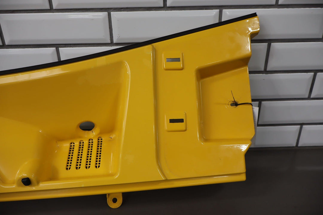 2003 - 2009 Hummer H2 Cowl Vent Panel Center Section