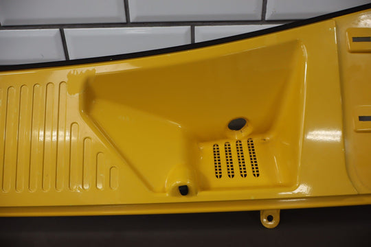 2003 - 2009 Hummer H2 Cowl Vent Panel Center Section