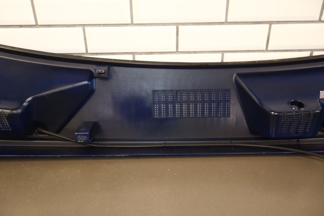 2003 - 2009 Hummer H2 Cowl Vent Panel Center Section *Repaired Tab*