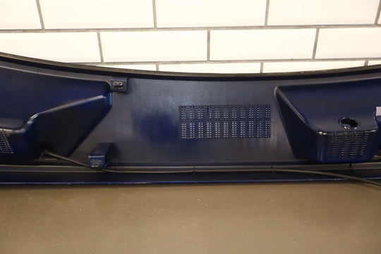 2003 - 2009 Hummer H2 Cowl Vent Panel Center Section *Repaired Tab*