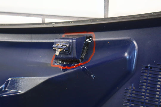 2003 - 2009 Hummer H2 Cowl Vent Panel Center Section *Repaired Tab*