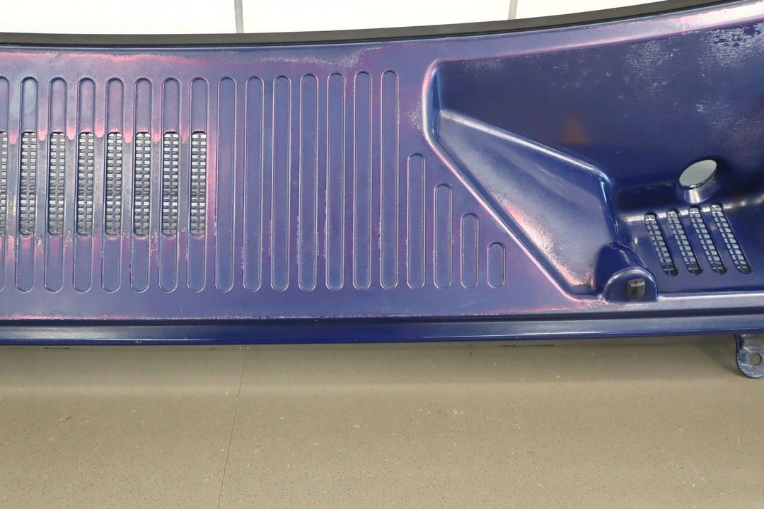 2003 - 2009 Hummer H2 Cowl Vent Panel Center Section *Repaired Tab*