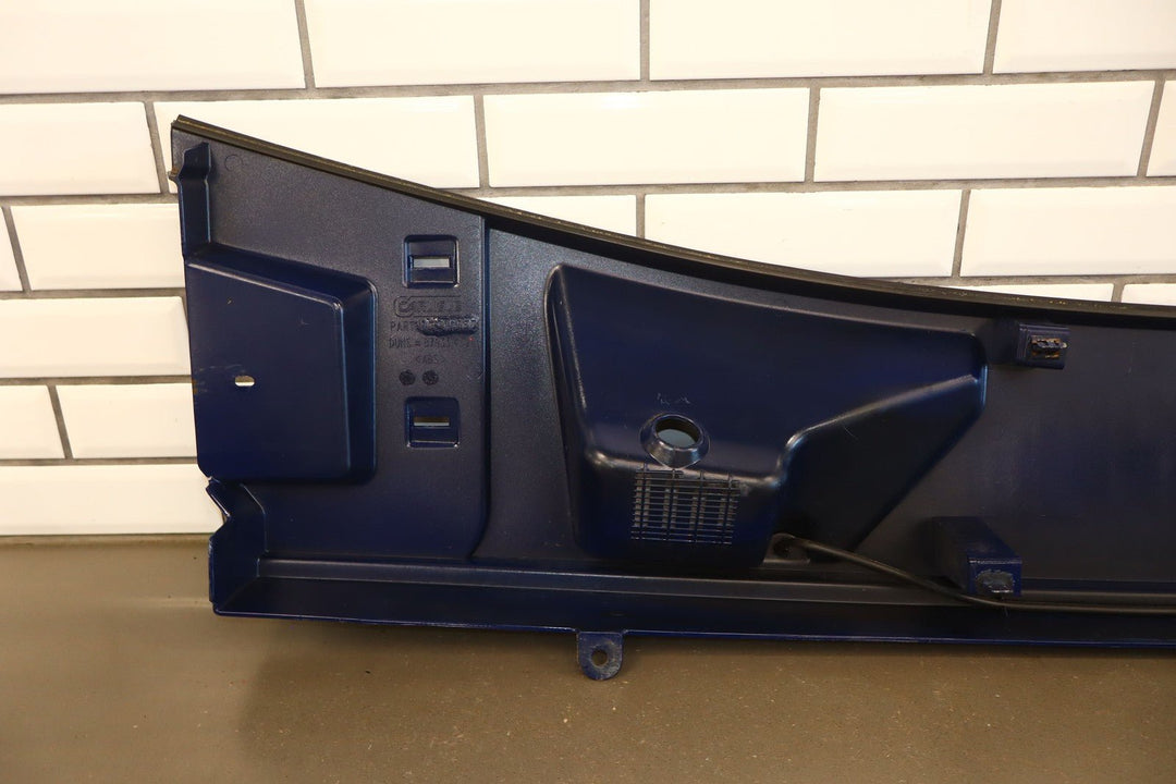 2003 - 2009 Hummer H2 Cowl Vent Panel Center Section *Repaired Tab*