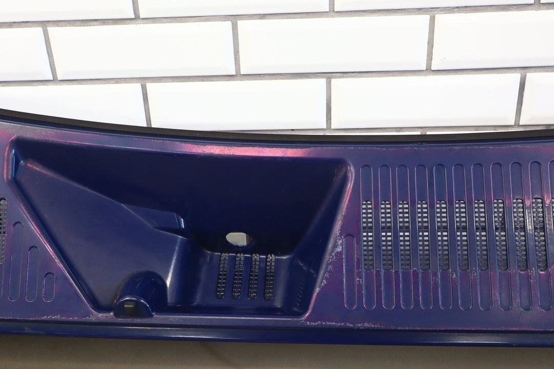 2003 - 2009 Hummer H2 Cowl Vent Panel Center Section *Repaired Tab*