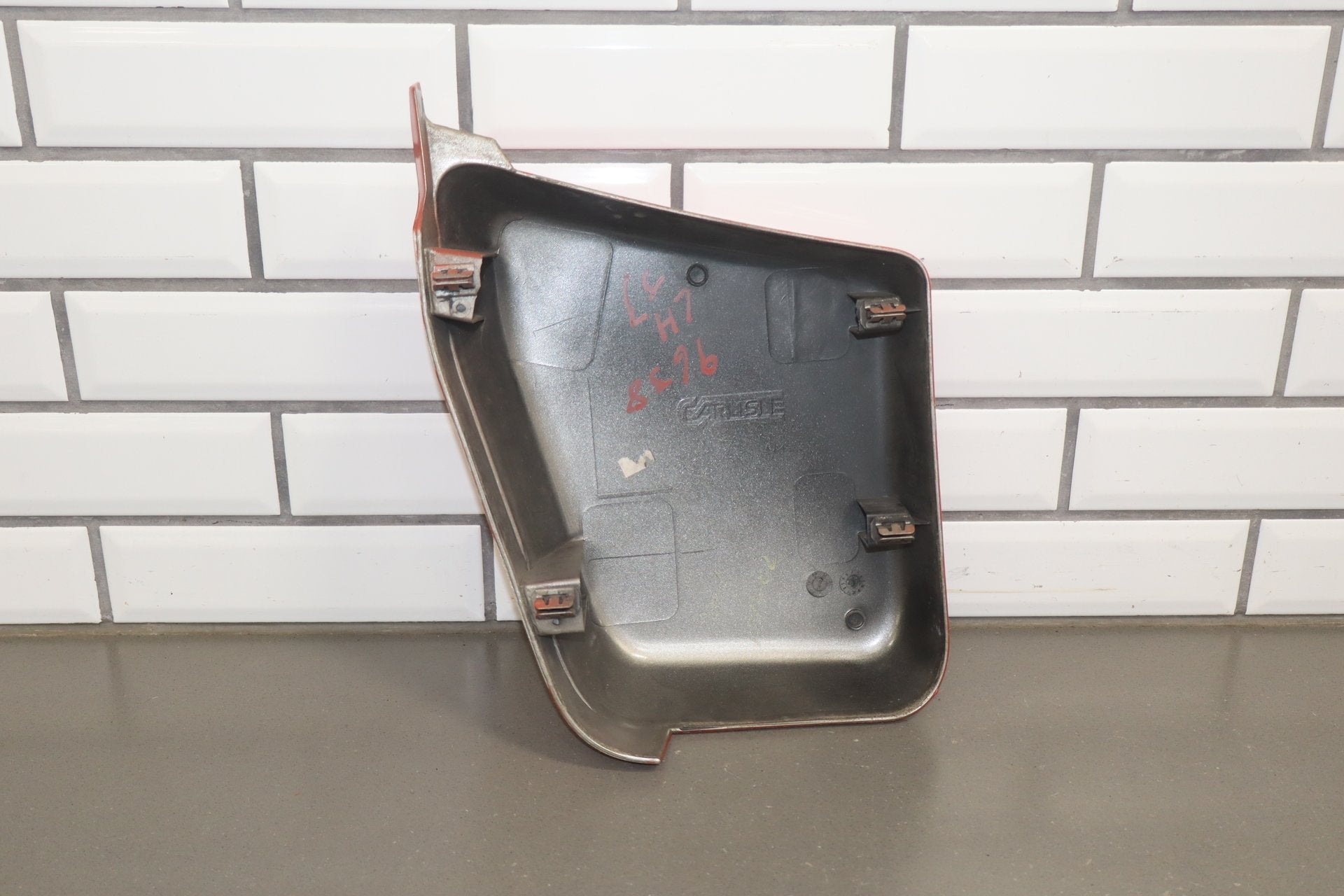 2003-2009 Hummer H2- Driver Left Cowl Vent Panel Cap
