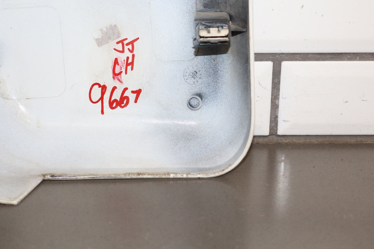 2003-2009 Hummer H2- Driver Left Cowl Vent Panel Cap Olympic White 50