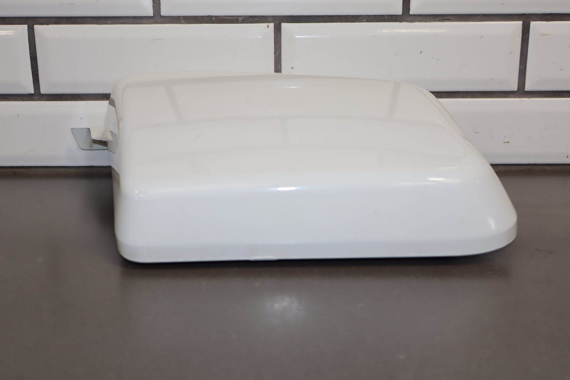 2003-2009 Hummer H2- Driver Left Cowl Vent Panel Cap Olympic White 50